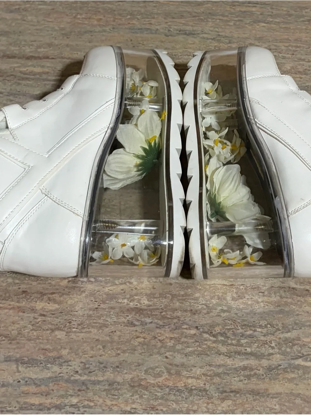 YRU QLOUD QOZMO White Platform Sneakers with Ivory Flowers inside the clear sole